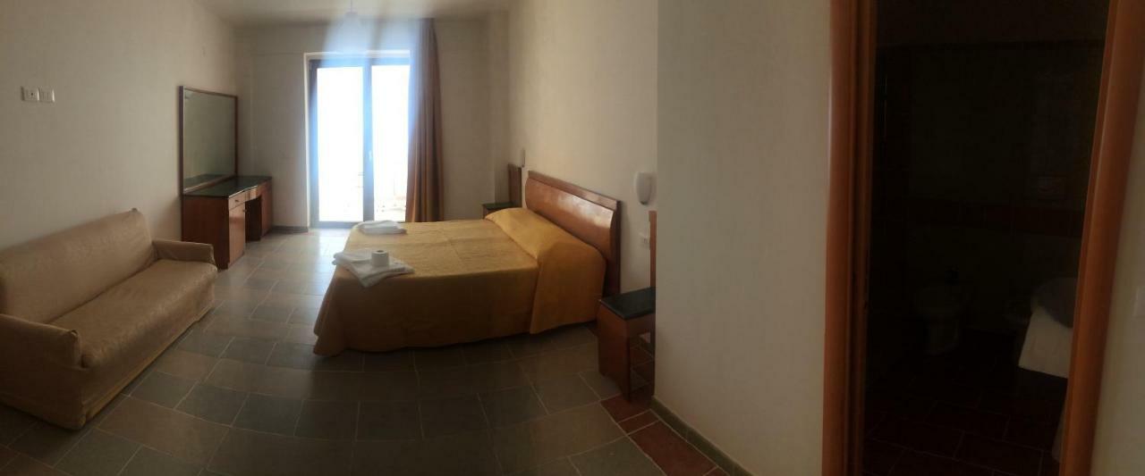 B&B Palazzo Manfredi Vieste, Fronte Mare Con Parcheggio Ngoại thất bức ảnh