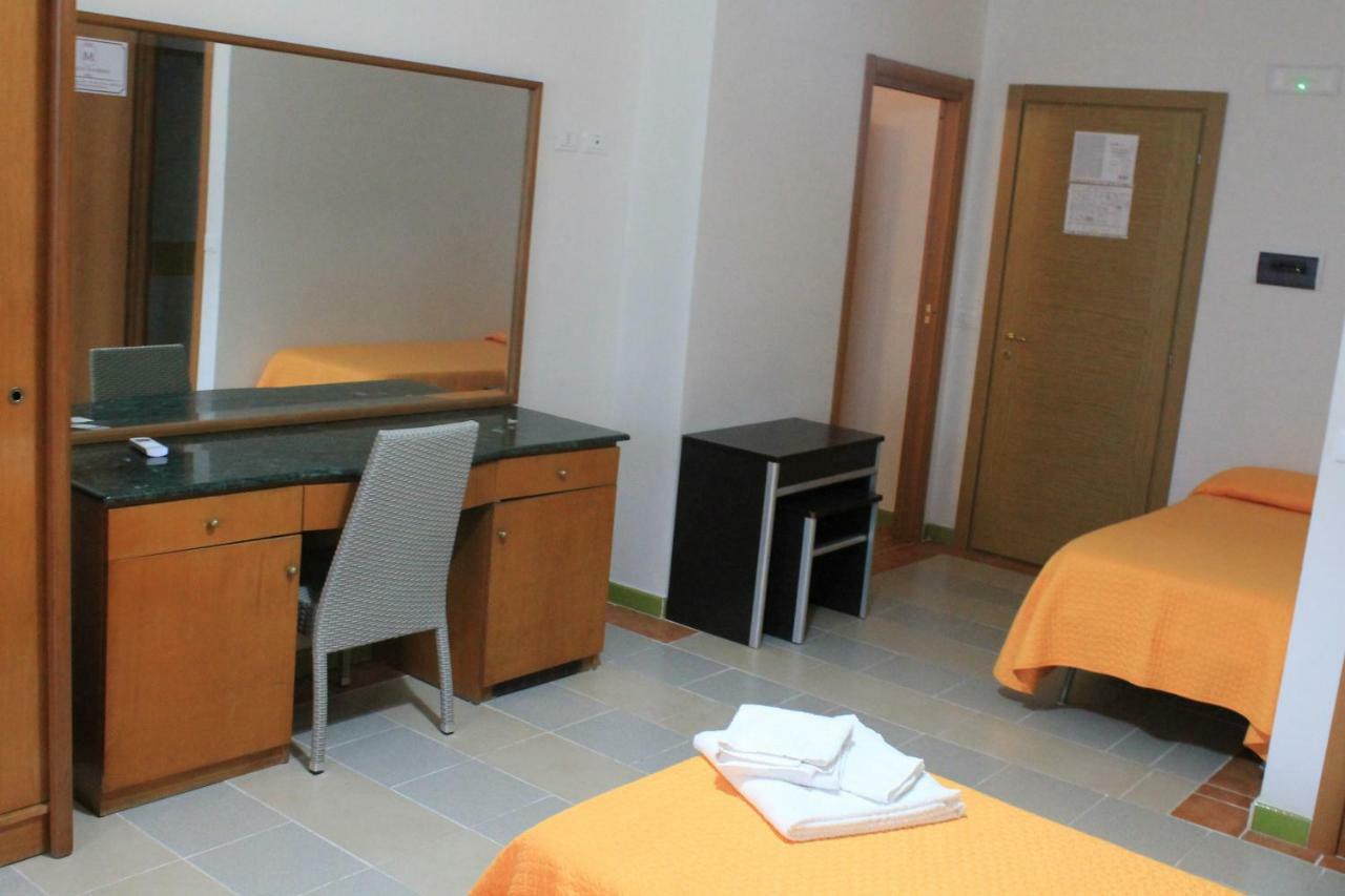 B&B Palazzo Manfredi Vieste, Fronte Mare Con Parcheggio Ngoại thất bức ảnh